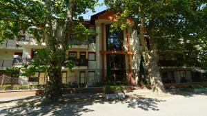 Villa Palazzo Apartments