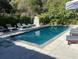 Exclusive 1 bed in Camps Bay Private Pool