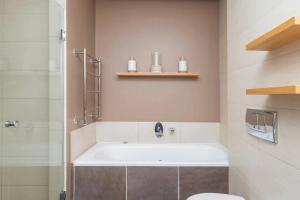 Exclusive 1 bed in Camps Bay Private Pool