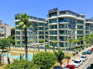 SA Apartments! Luxury Residence with Private Beach