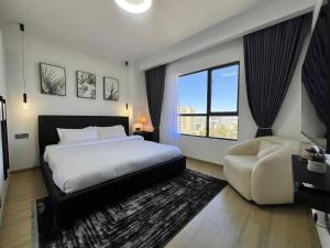 2Br Chic apartment scenic view 5min to sarit
