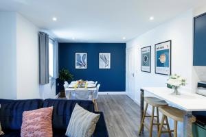 2 bedrm | 1 bath | 1 free parking space