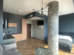 Hanza Tower 21 floor STUDIO