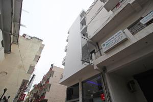 Hotel O TP Suites