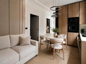 Parkside Amphitheatre Apartments with private parking