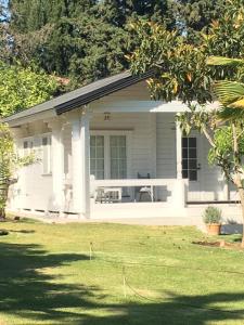 A hidden Paradise - charming chalet with 2,400m2 garden, 5 minutes from the beach