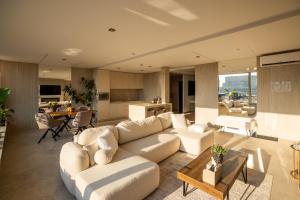 Penthouse Centrum Nitra Jacuzzi&View, free parking