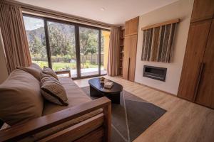Earth Tones Tiny Homes & Suites