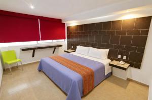 First Inn Hotel & Business