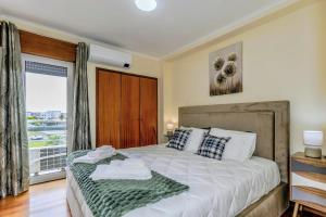 Fogo Mountain View - 3BR, 2WC with sea volcano view