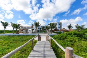 Beachfront retreat in telchac