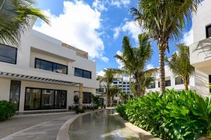 Beachfront retreat in telchac
