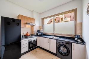 Luxury 3BR Apartment Pool & Garden Prestigia