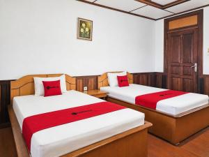 RedDoorz at Derawan Beach Cottage