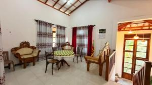 Blissful Chateau Garden View Upper Floor 2BR Apartment Dickwella