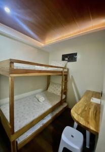 Whole House Modern Uchi