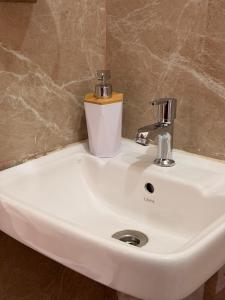 Cozy 1BHK in BTM 1st stage Dwell house