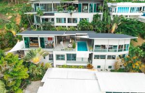 Infinity Pool and Sea View, 4 Bedroom Villa