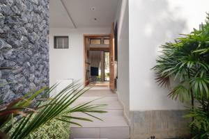 Your 3BDR holiday pool villa in Bangtao Pasak