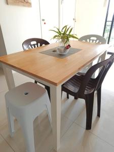 A&Cs Affordable Loft Condo near Mactan Airport