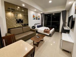 Saigon Airport Living Luxury Sky Center Residence