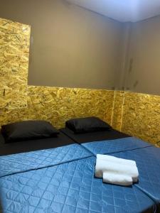 THIP bungalow family room