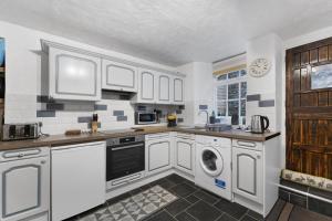 2 Bed in Windermere oc-lr022