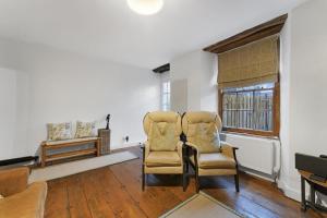 2 Bed in Windermere oc-lr022
