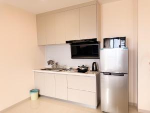 Versailles Square Apartment by Homii