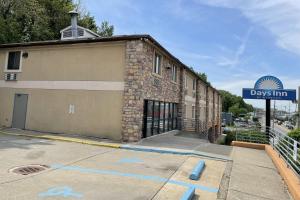 Days Inn by Wyndham Jersey City