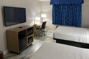 Days Inn by Wyndham Jersey City