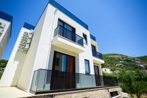 Emili Premium Residence