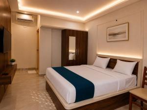 Hotel grand vista near by kepegowda international airport bengalore