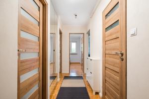 Czerniakowska Classic Apartment by BookingHost
