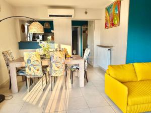 Juan-les-Pins Beachside 1BR Apartment, Air Conditioned, parking place