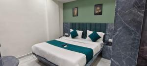 hotel radhe