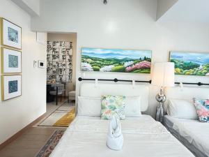 Spacious 1BR Apt with Seaview & Pool View near Okada, MOA & Airport