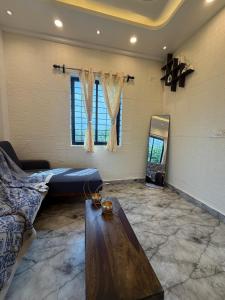 Serenity Hills - Luxury Nature Retreat