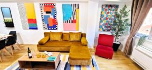 2-Bedroom apartment near center with private parking