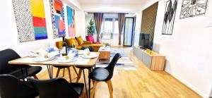 2-Bedroom apartment near center with private parking