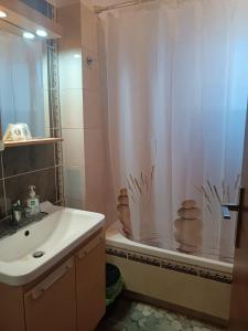 Diogenis garden apartment 45m2 for 3 persons