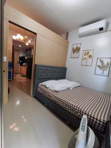 5 minutes walk to Mall SM North Quezon City Manila, Near Trinoma, Philippine Heart Center