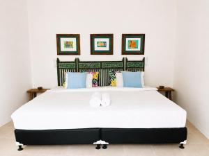 Chanteak Bali - White House 1