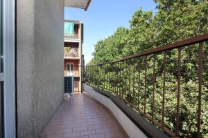 Red Touch Flat - Design & San Siro