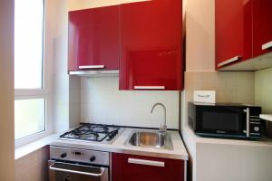 Red Touch Flat - Design & San Siro