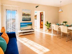 Dar Nur villa Ideal for Families, Couples, and digital Nomads with Private Pool BBQ Solarium