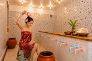 Capsule Hostel and Thai Traditional Bath Bangkok