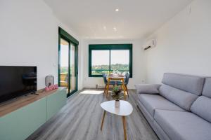 Apartment with Golf Course and Sea Views