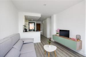 Apartment with Golf Course and Sea Views
