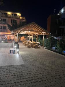 Къща за гости КАНАВАНС - 2 минути до плажа, Free parking and WIFI